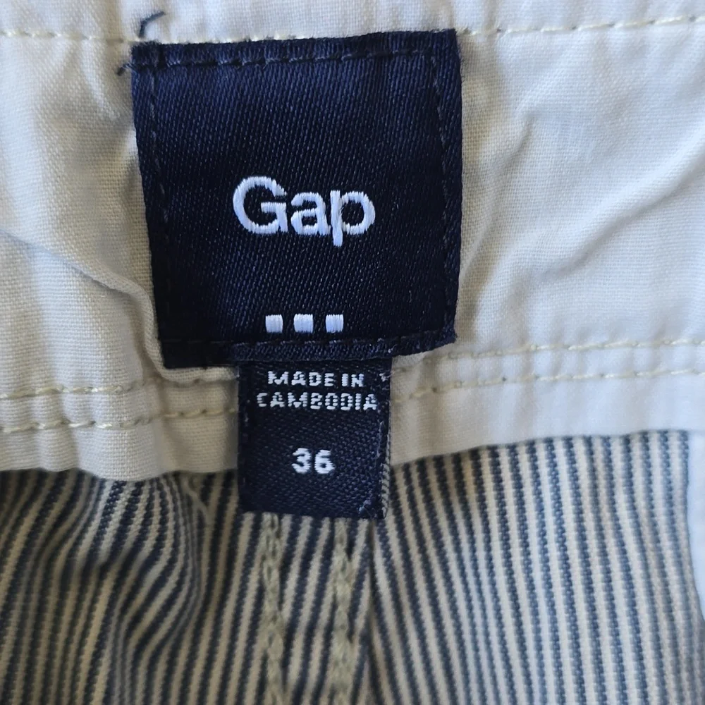 Gap Men’s Blue/White Striped‎ Cotton Cargo Shorts Size 36